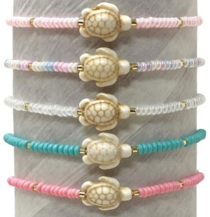 Smooth Bead With Mini Howlite Turtle Pendant Slide Knot Bracelet Assorted